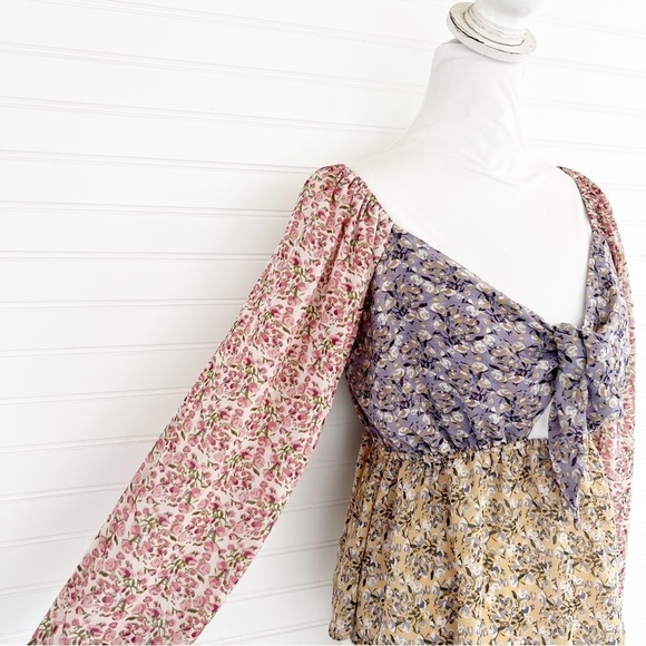 Buckle Floral Chiffon Keyhole Top Size Medium - Picture 3 of 13